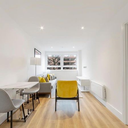 Modern And Stylish 1 Bed Apartment In East Grinstead Exteriör bild